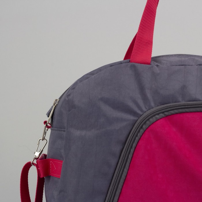 5911/Жат Сумка спорт, 47*21*33, отд на молнии, 2 н/карман, ремень, серый/розовый