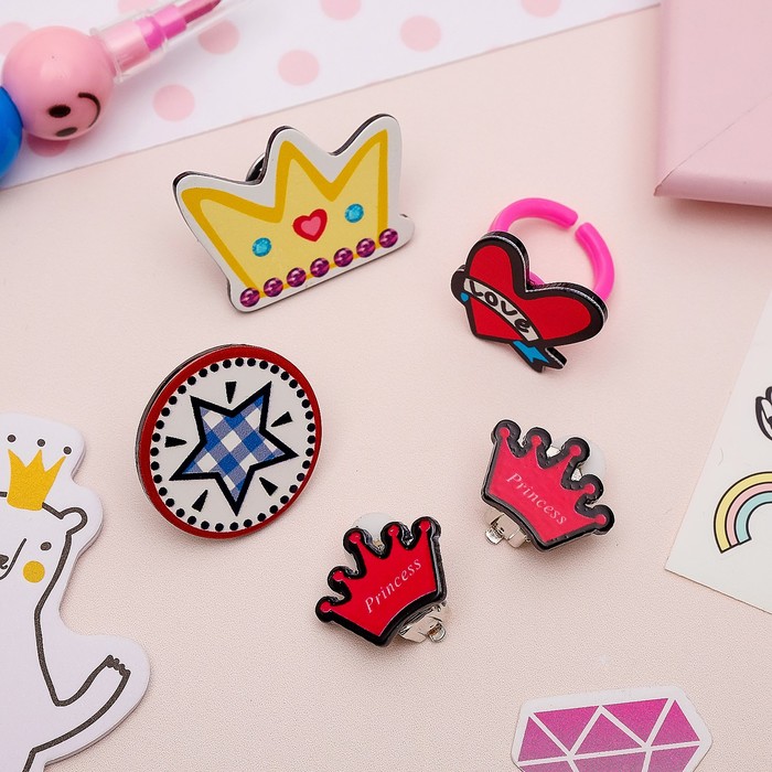 Набор детский 4 предм: 2 значка, клипсы, кольцо, королева, цветной
