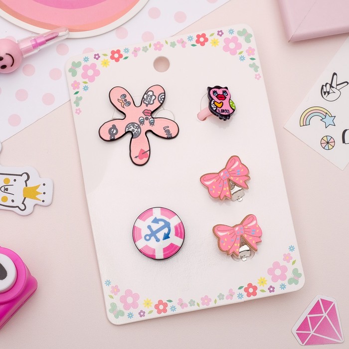 Набор детский 4 предм: 2 значка, клипсы, кольцо, гёрл, цвет розовый