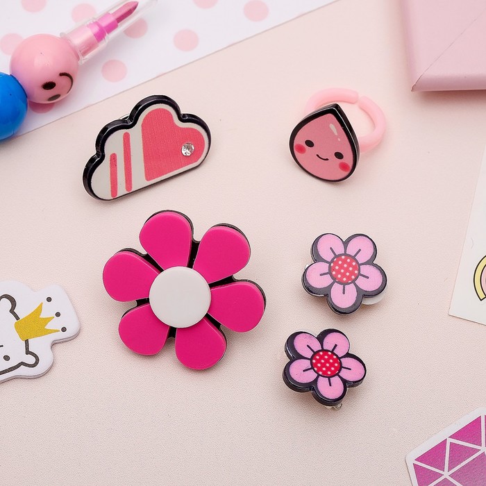 Набор детский 4 предм: 2 значка, клипсы, кольцо, цветочки, цвет розовый