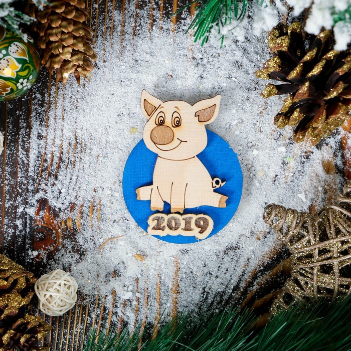 Магнит новогодний &quot;Хрюшка Гектор&quot;, фанера, 7 см, синий