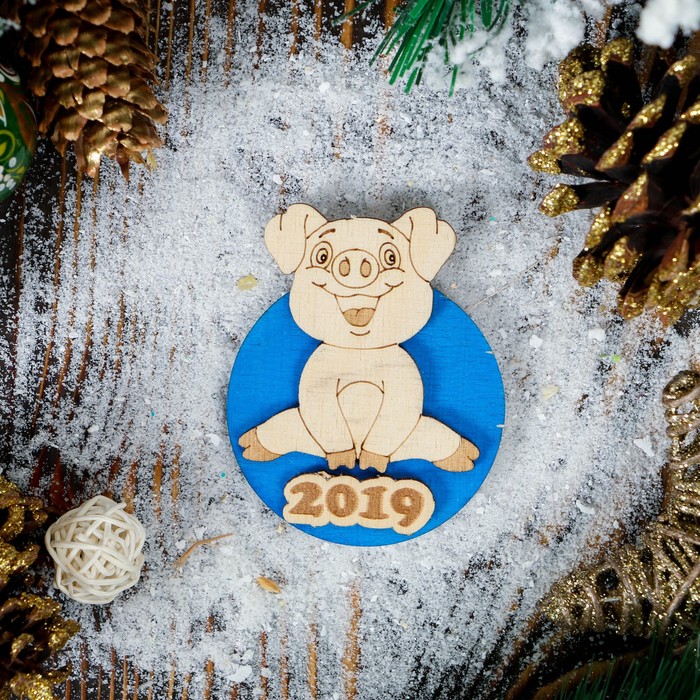 Магнит новогодний &quot;Хрюшка Кики&quot;, фанера, 7 см, синий