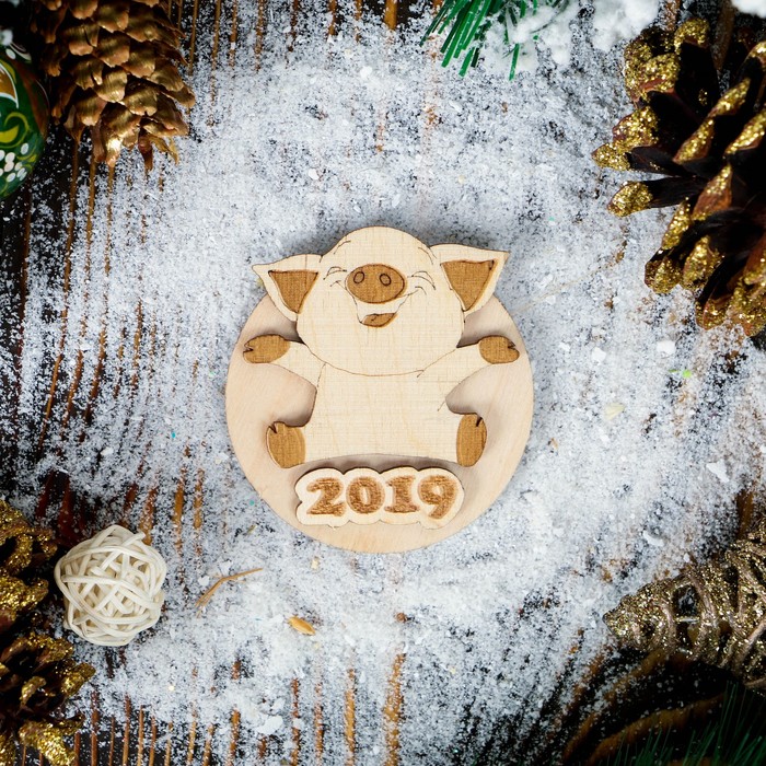 Магнит новогодний &quot;Хрюшка Чепчик&quot;, фанера, 7 см