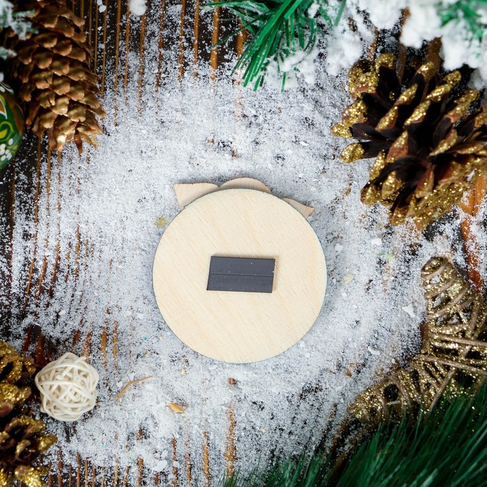 Магнит новогодний "Хрюшка Чепчик", фанера, 7 см, синий