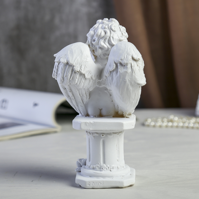 Сувенир полистоун "Белоснежный ангел сидящий на колонне" МИКС 16,3х9,5х9 см