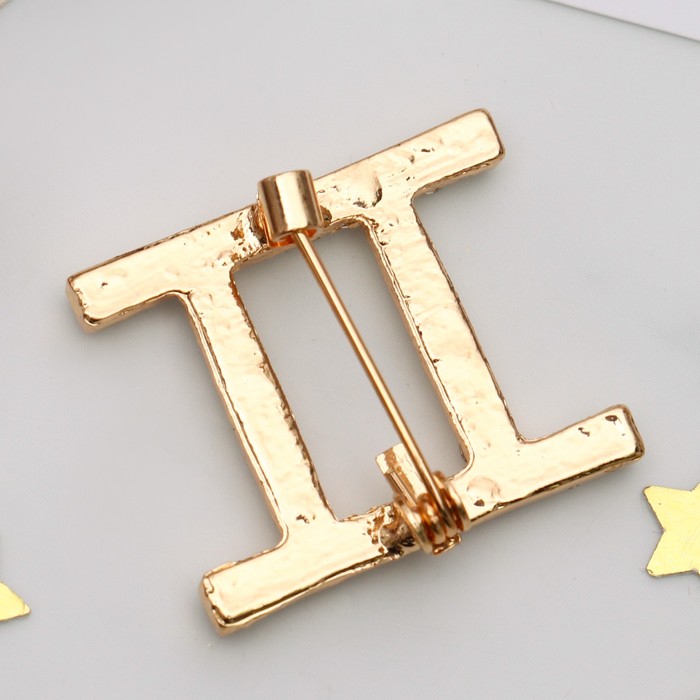 Брошь "Знаки зодиака" близнецы, цвет белый в золоте