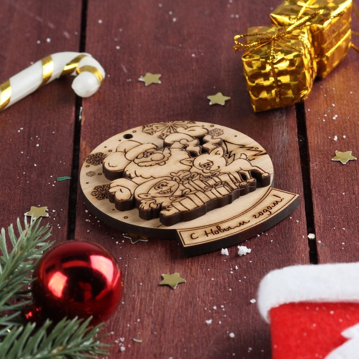 Магнит многослойный дерево "С Новым годом! Дед Мороз и друзья" 7,5х6,5 см