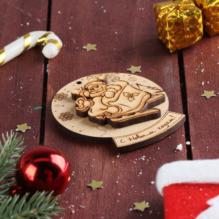 Магнит многослойный дерево "С Новым годом! Дед Мороз с мешком подарков" 7,5х6,5 см