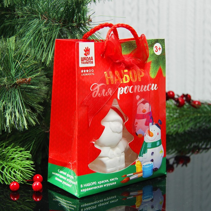 Елочное украшение под раскраску "Дед мороз в подарке" с подвесом, краска 3 цв по 2 мл, кисть 34624