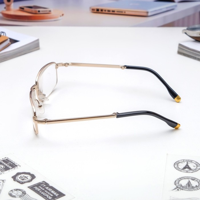 Очки корригирующие складные в футляре +4