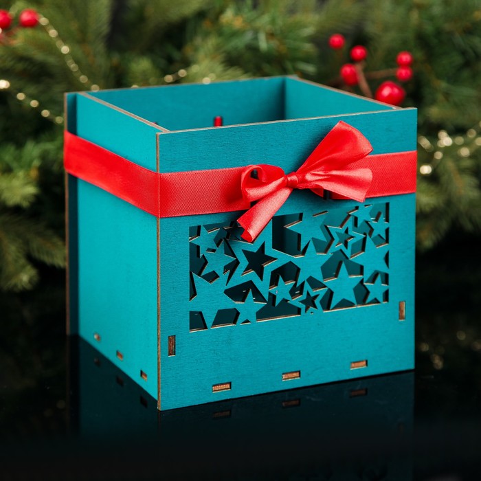 Подарочная коробка "Зелёный кетцаль", 16,3 х 16,6 х 16,2 см