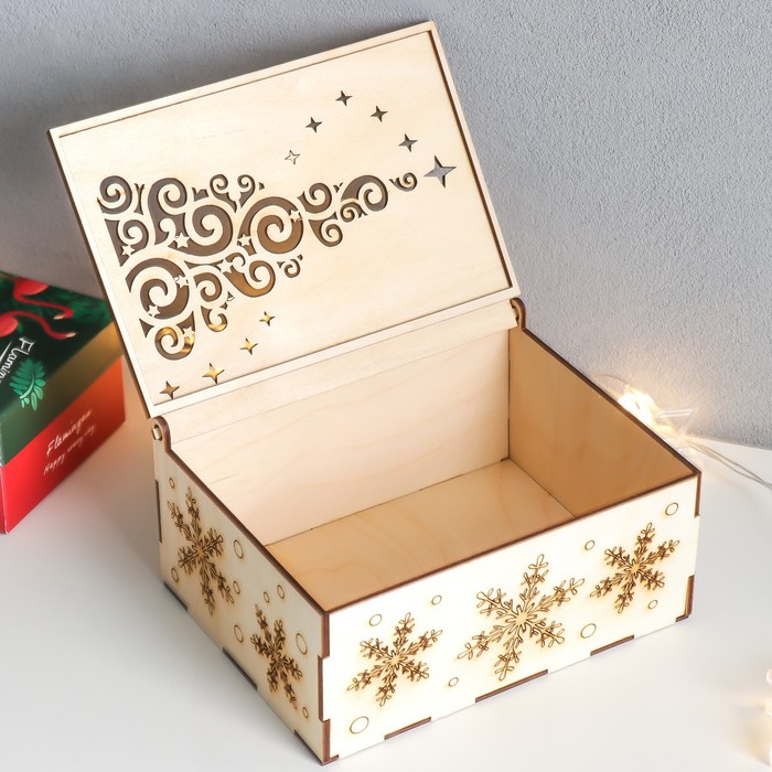 Шкатулка дерево "Новый Год Резная Елка" 17х13х8 см