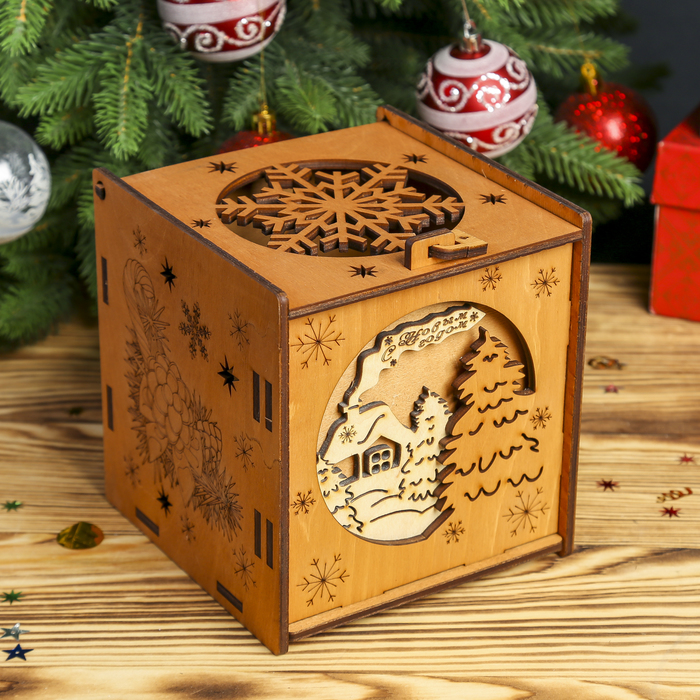 Шкатулка дерево "Новый Год Резной Куб с морилкой" 15,5х14,5х15 см
