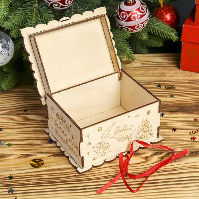 Шкатулка дерево "Ларчик Деда Мороза" 15х12х8 см