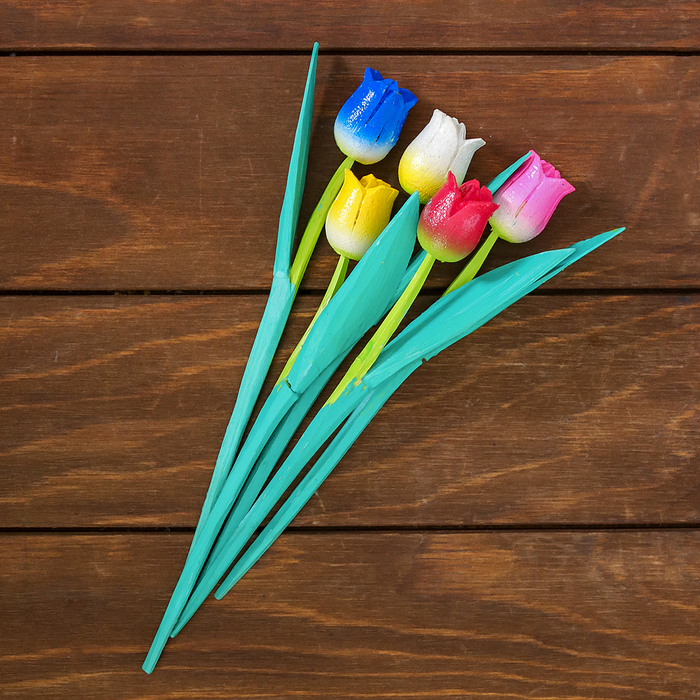 Сувенирный набор "Букет тюльпанов" дерево 5 шт. 22 см