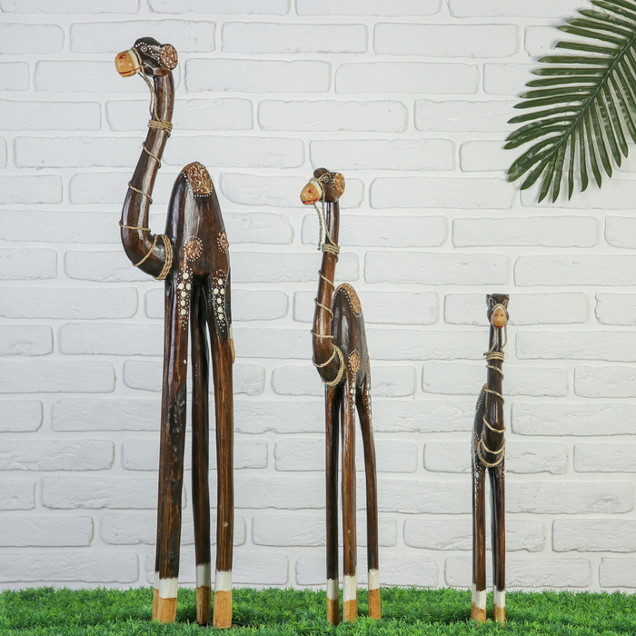 Сувенирный набор "Верблюды" (100,80,60) см, с ажурной попоной, дерево