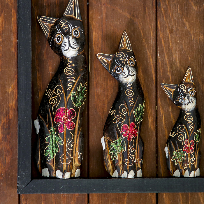 Сувенир "Три кота в рамке" 30х30 см, дерево