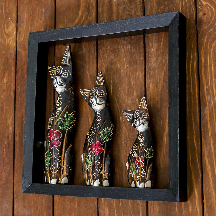 Сувенир "Три кота в рамке" 30х30 см, дерево
