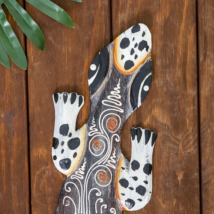 Панно настенное "Ящерица" 50 см, дерево, серая с узором