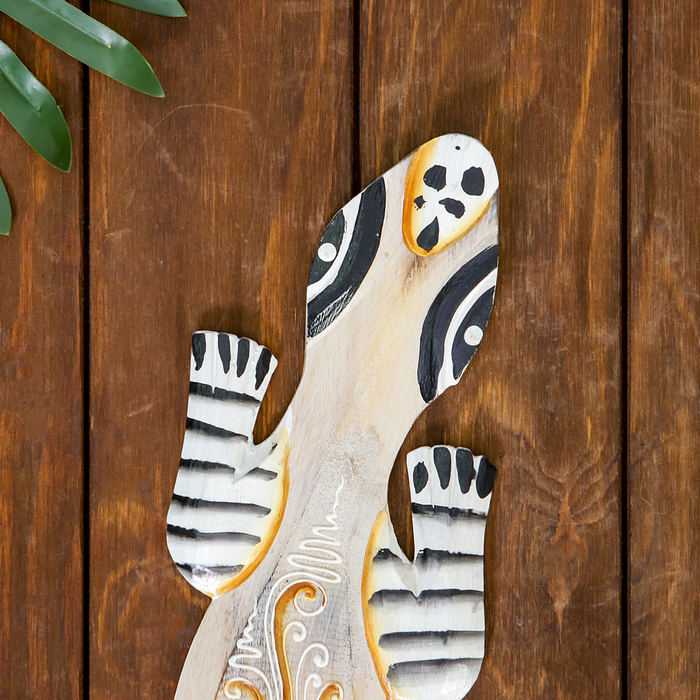 Панно настенное "Ящерица" 50 см, дерево, светлое