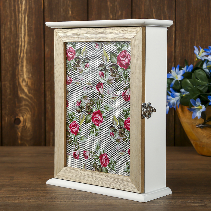 Ключница дерево 6 крючков "Розы. Шебби-шик" 26х17х7 см