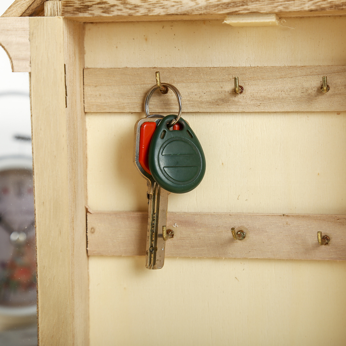 Ключница дерево под роспись "Домик со стеклянными дверями" 29,7х22х5,8 см