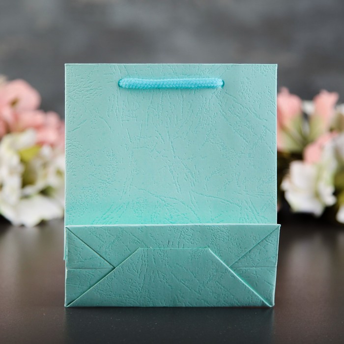 Пакет из дизайнерской бумаги 13 х 6 х 15 см