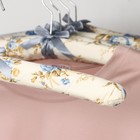 Вешалка для одежды мягкая «Голубые цветы», размер 44-48, цвет бежево-голубой - Фото 3