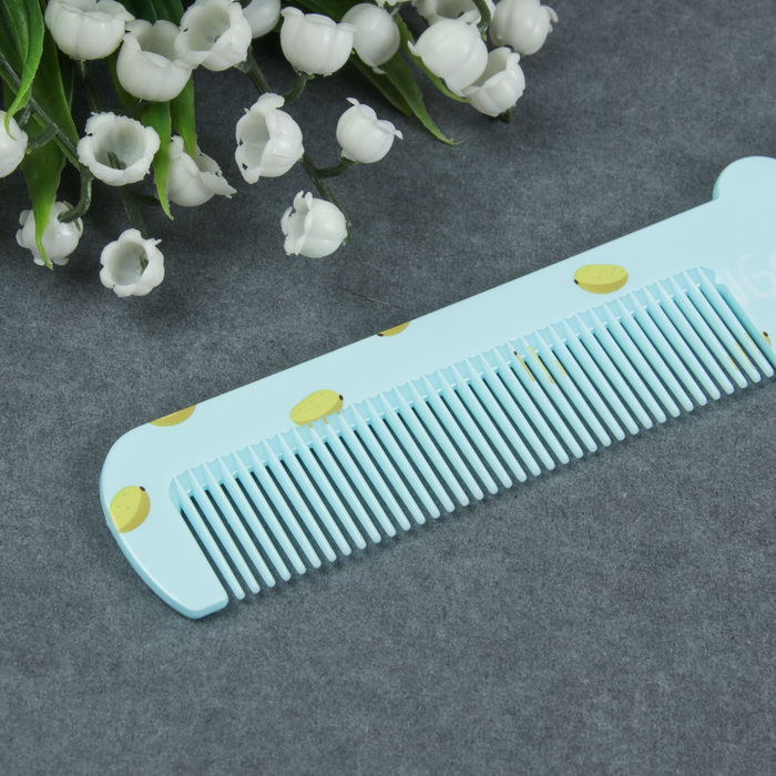 Расчёска с ручкой "Зверята", фигурная, 14см, цвет МИКС