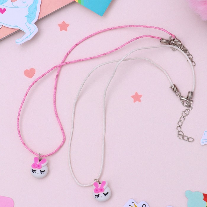 Кулон детский "Выбражулька" зайка, цвет бело-розовый