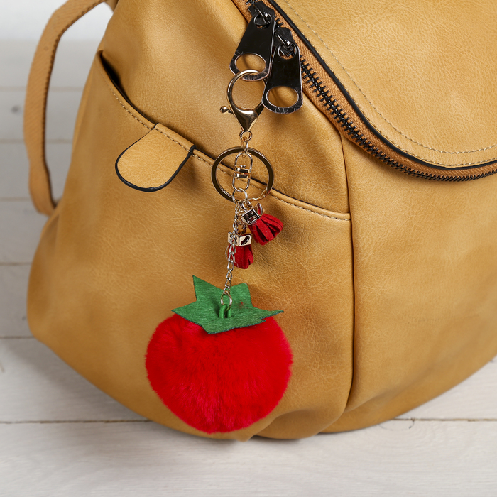 Пушистик на кольце "Клубничка" красный 6,5х6х6 см