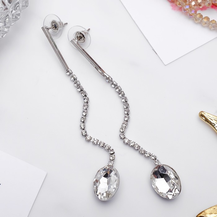 Серьги висячие со стразами "Роскошь" дорожка с овалом, цвет белый в серебре