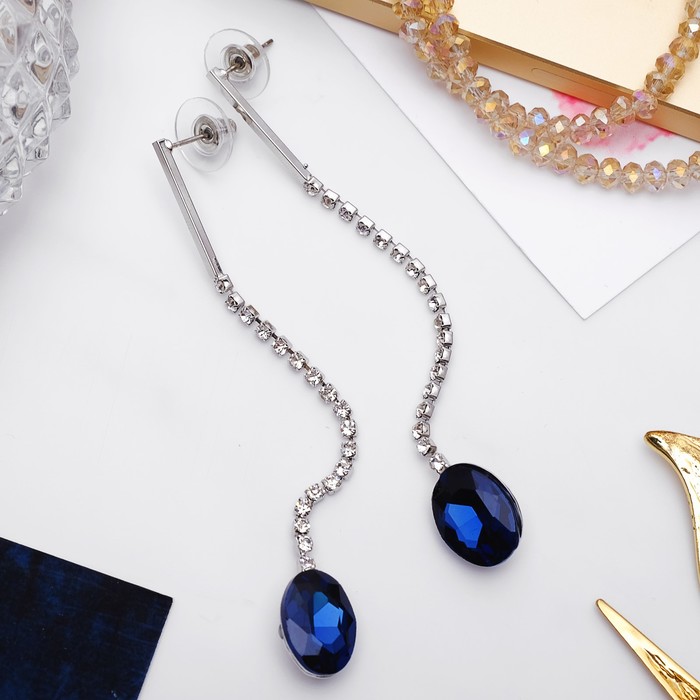 Серьги висячие со стразами "Роскошь" дорожка с овалом, цвет синий в серебре