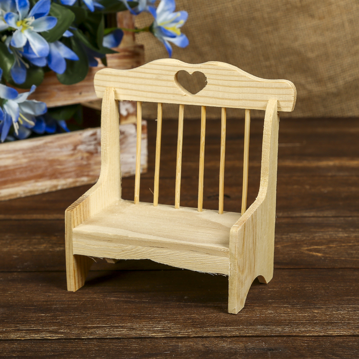 Сувенир дерево под роспись "Скамеечка с сердечком" 12х12,3х6 см