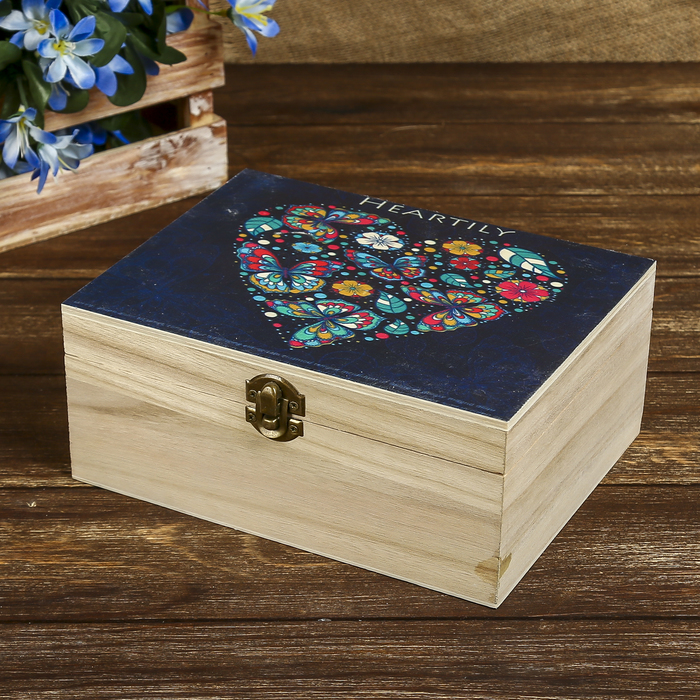 Шкатулка дерево "Сердце из бабочек" 9х20,8х15,7 см