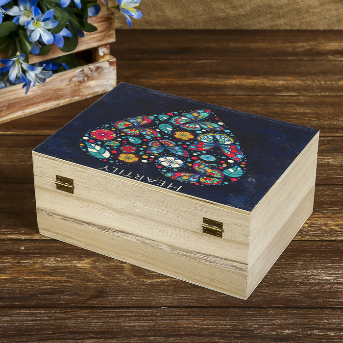 Шкатулка дерево "Сердце из бабочек" 9х20,8х15,7 см