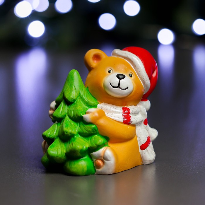 Фигура "Медвежонок сидит с елкой" 8х11х10см