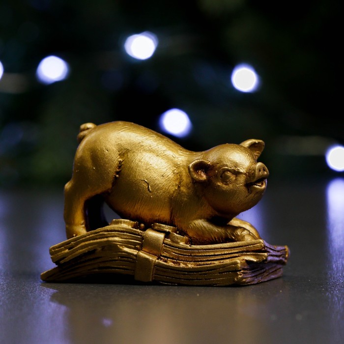 Фигура "Пиг №3" золото 7х3х5см