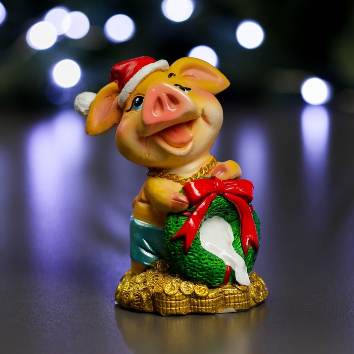 Фигура "Поросенок с венком" 7х6х12см