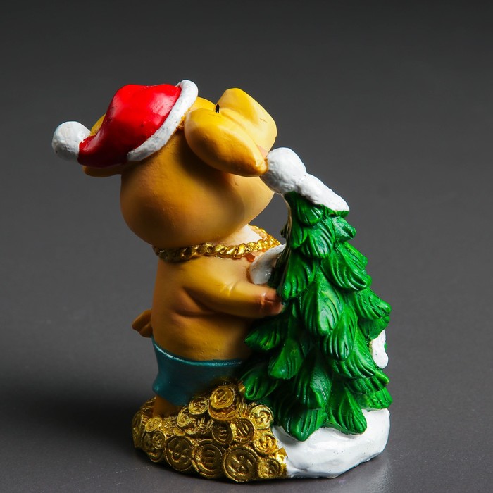 Фигура "Поросенок с елкой" 8х5х12см