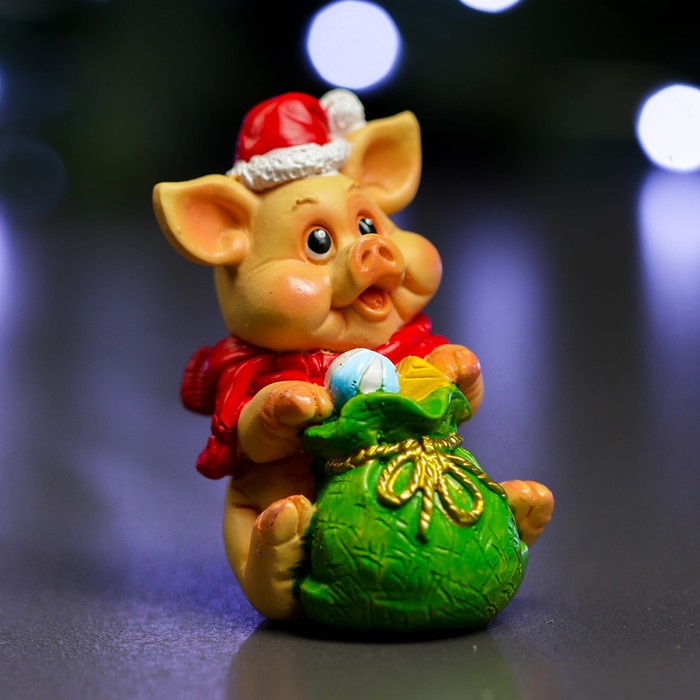 Фигура "Поросенок с мешком" 5х5х7см