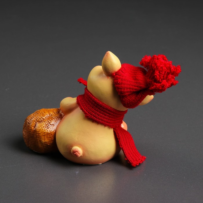 Фигура "Свин Фёдор и мешок" 10х11см