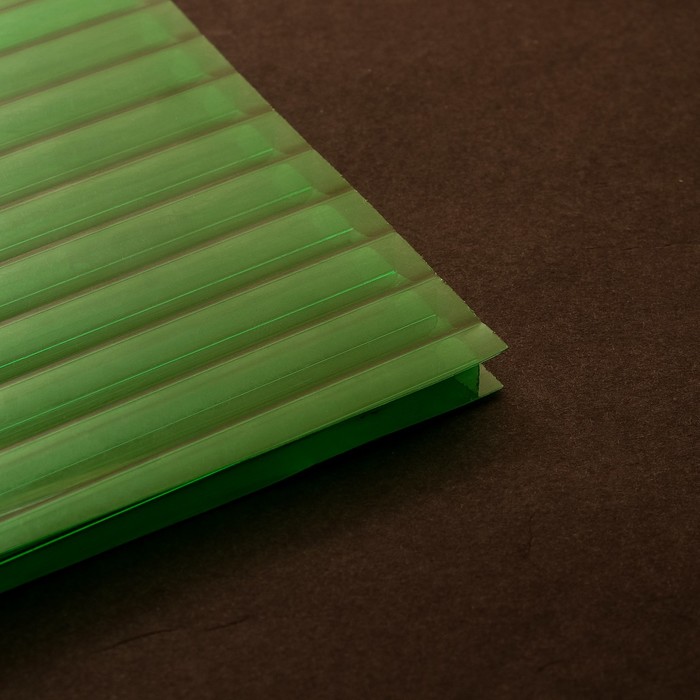 Сотовый поликарбонат Sotalight, толщина 10 мм, 2,1 × 6 м, зелёный