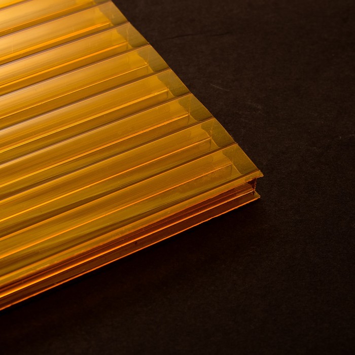 Сотовый поликарбонат Novattro (по ГОСТ), инженерный, толщина 10 мм, 2,1 × 12 м, оранжевый