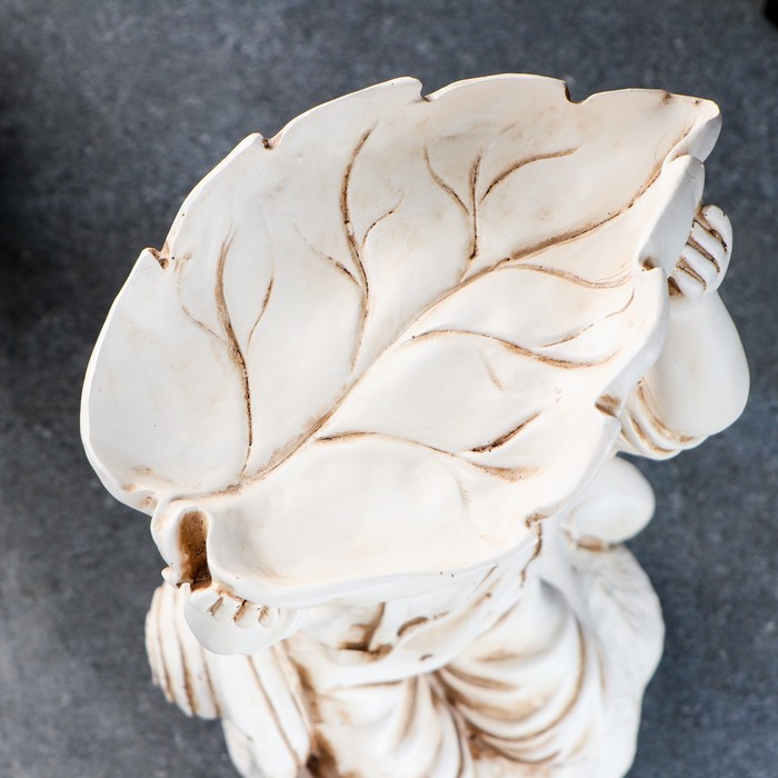 Фигура "Мальчик под листом" антик 21х15х25см