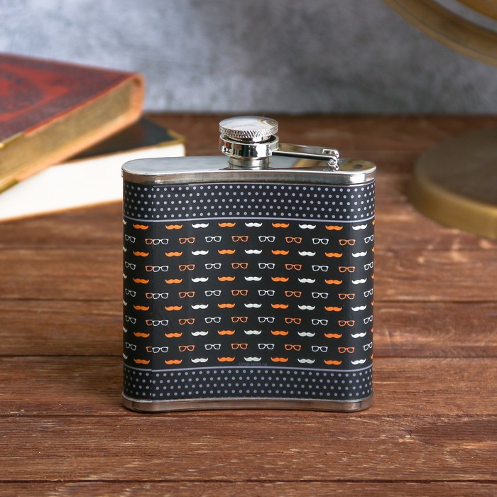 Подарочный набор "Настоящий джентльмен", фляжка 180 мл, носки