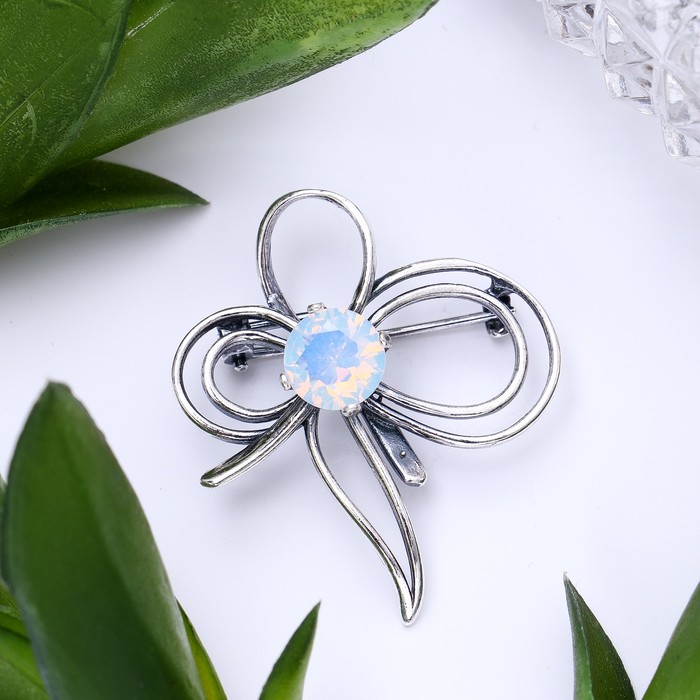 Брошь "Лунный камень" бант, посеребрение