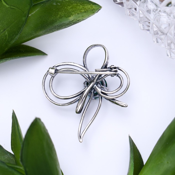 Брошь "Изумруд" бант, посеребрение