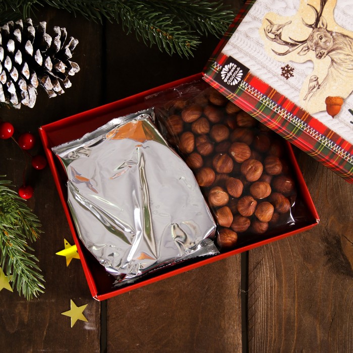 Набор Чай 50 г, орехи в коробке с вырубкой НГ "Любимому папе"