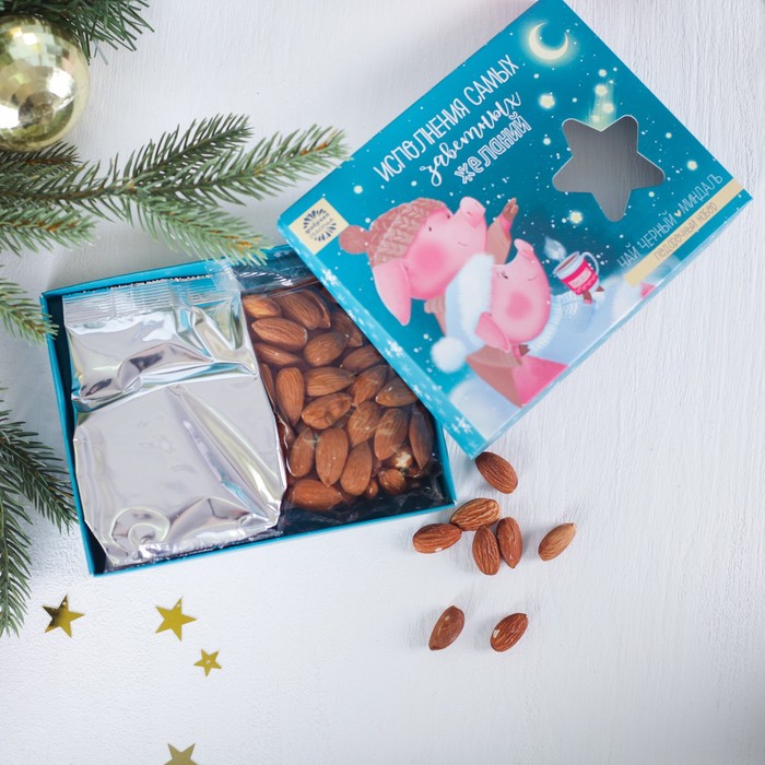 Набор Чай 50 г, орехи в коробке с вырубкой НГ "Исполнения самых заветных" СГ